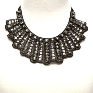 Like NEW: Banana Republic - statement necklace